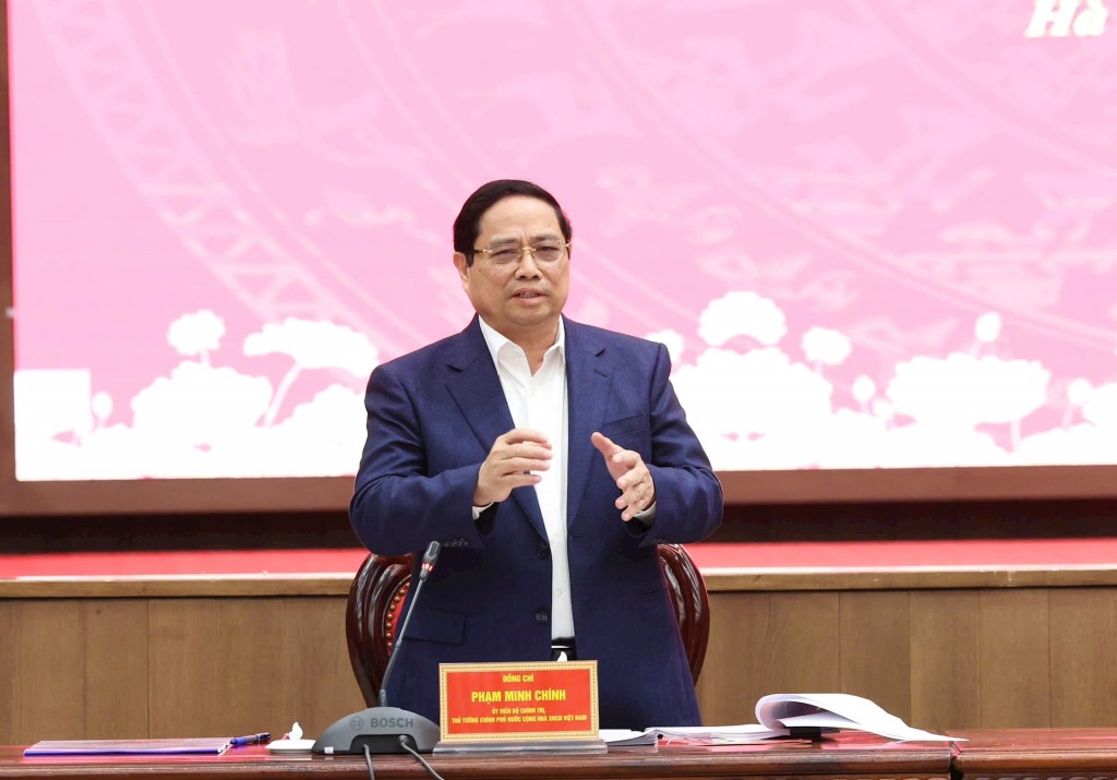 Vận hành Hà Nội như một trung tâm kiến tạo phát triển quốc gia Vận hành Hà Nội như một trung tâm kiến tạo phát triển quốc gia