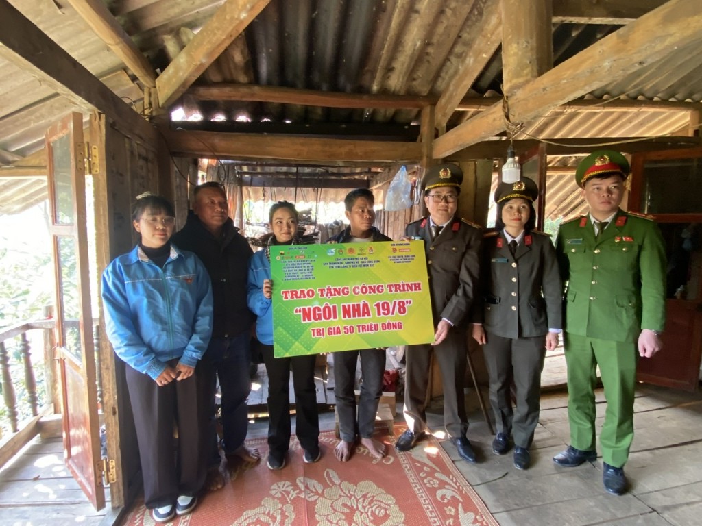 Hành trình nghĩa tình đến với đồng bào vùng cao Lào Cai