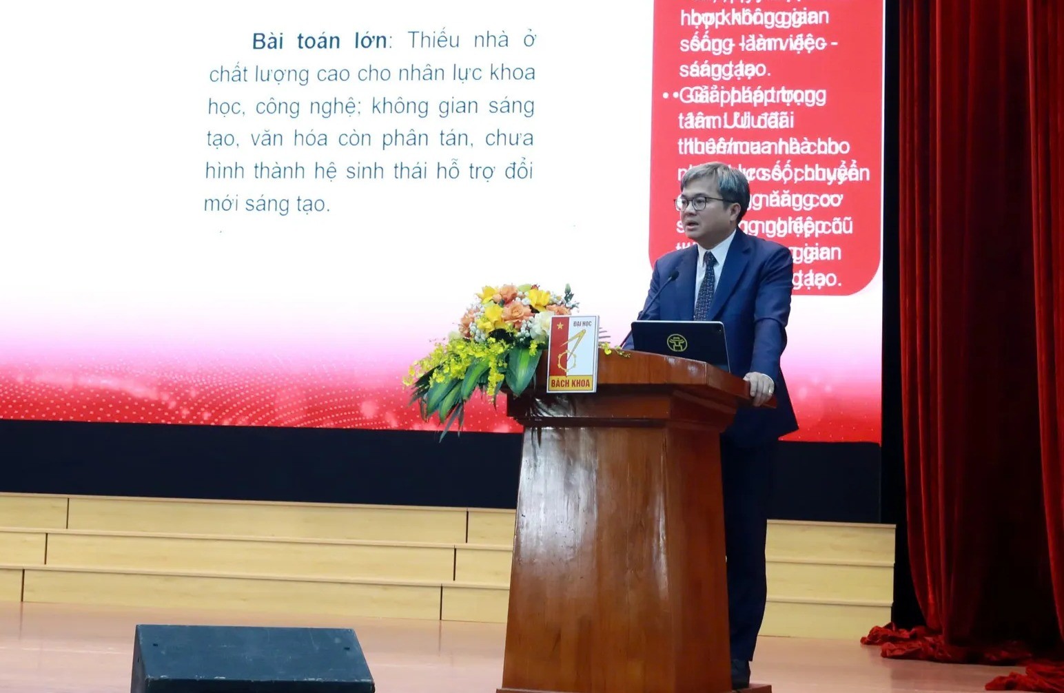 Phó Chủ tịch UBND Thành phố Hà Nội Trương Việt Dũng phát biểu tại Hội nghị