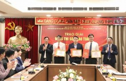 Trao giải Vòng thi sơ khảo tuần 1 Cuộc thi tìm hiểu Nghị quyết Đại hội Đảng bộ TP Hà Nội