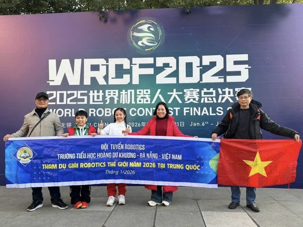 Đội tuyển học sinh trường Tiểu học Hoàng Dư Khương (phường Cẩm Lệ) tham gia Giải Robotics Thế giới tại Giang Tô (Trung Quốc)
