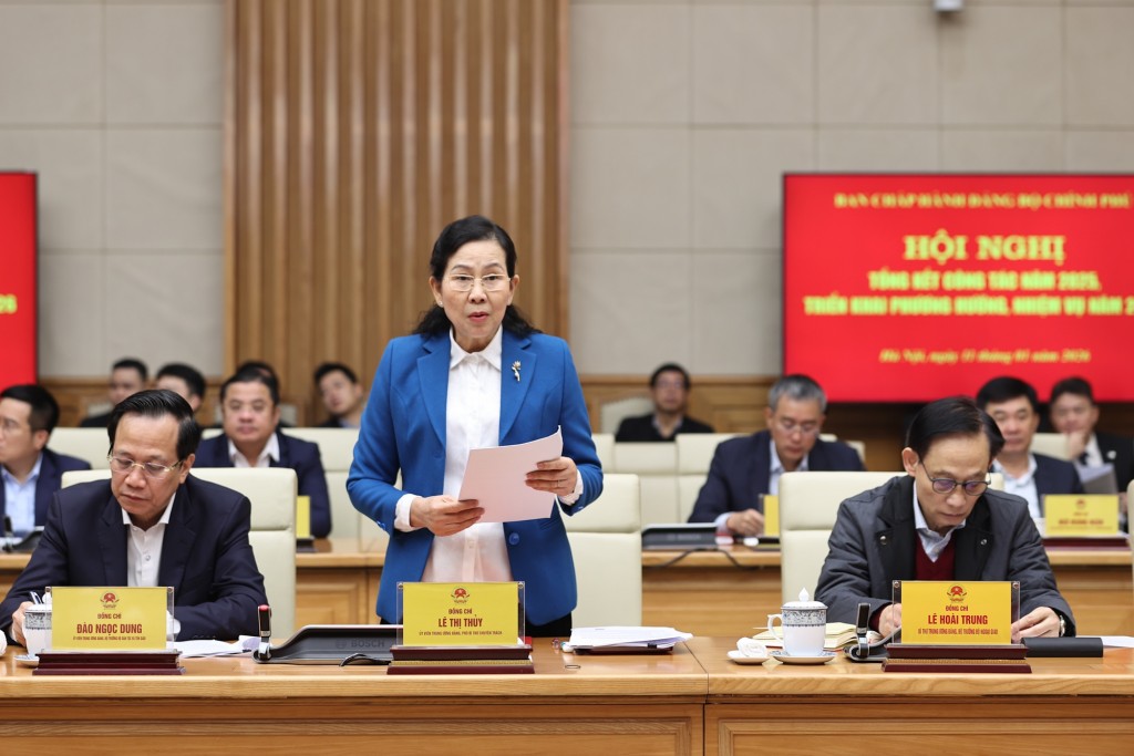 Ủy viên Trung ương Đảng, Phó Bí thư chuyên trách Đảng ủy Chính phủ Lê Thị Thủy phát biểu tại hội nghị - Ảnh: VGP/Nhật Bắc