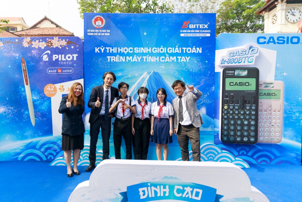 Gần 4.000 học sinh giỏi tranh tài tại kỳ thi giải toán trên máy tính cầm tay