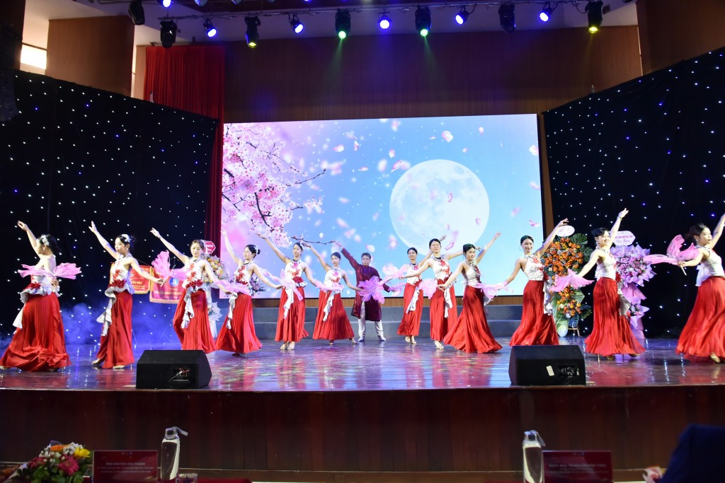 AOF AWARDS 2025: Dấu ấn tự hào của tuổi trẻ Học viện Tài chính trong hành trình A80 AOF AWARDS 2025: Dấu ấn tự hào của tuổi trẻ Học viện Tài chính trong hành trình A80