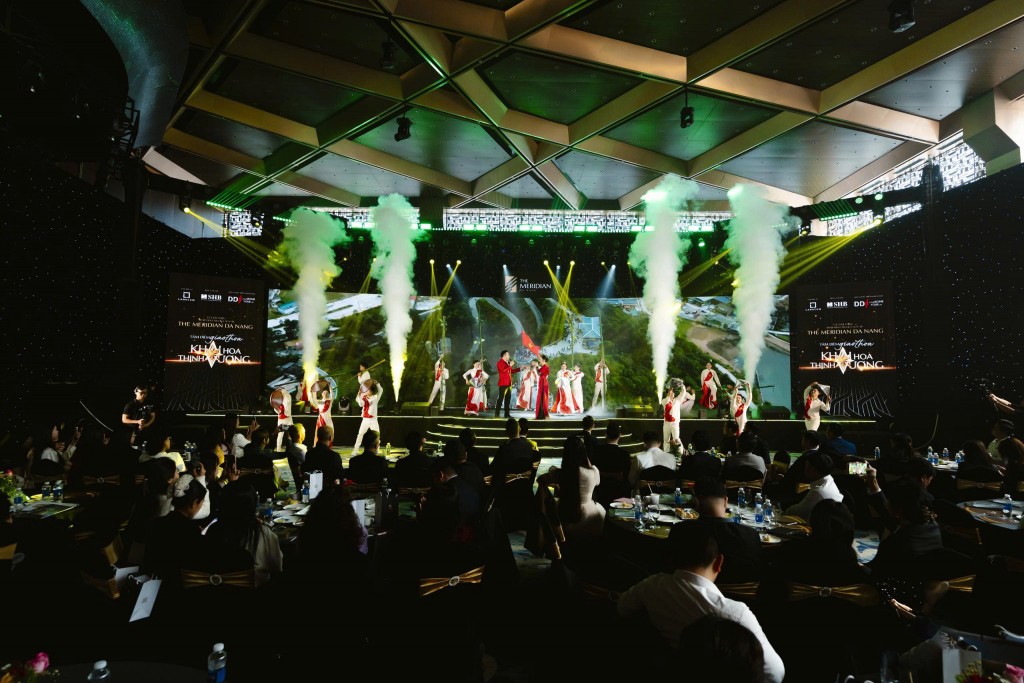 “Siêu du thuyền” kiến trúc chính thức hạ thủy sông Hàn