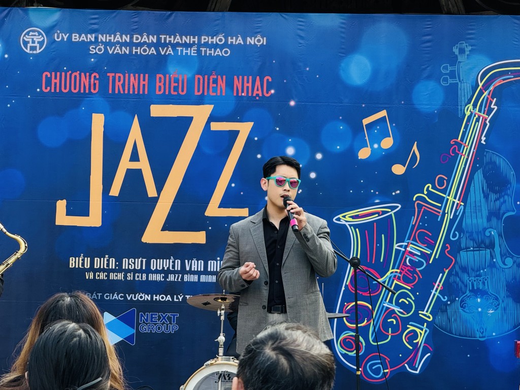 Ca sĩ Quân Phạm với ca khúc “ Quizás, Quizás, Quizás”