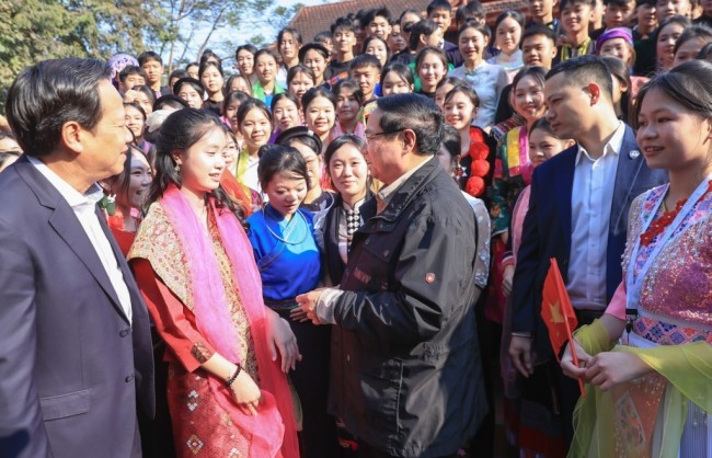 Những công trình của "tình dân tộc, nghĩa đồng bào"