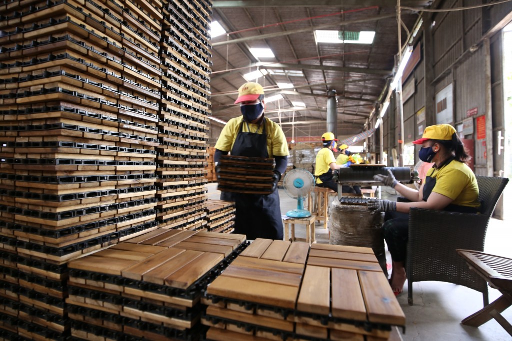 Ảnh 2_ Với nền tảng 2 thập kỷ sản xuất B2B của Thiên Minh Furniture, ông Trần Lam Sơn đã “dám” thiết lập một mô hình kinh doanh mới để doanh nghiệp bước vào sân chơi B2C toàn cầu Ảnh 2_ Với nền tảng 2 thập kỷ sản xuất B2B của Thiên Minh Furniture, ông Trần Lam Sơn đã “dám” thiết lập một mô hình kinh doanh mới để doanh nghiệp bước vào sân chơi B2C toàn cầu