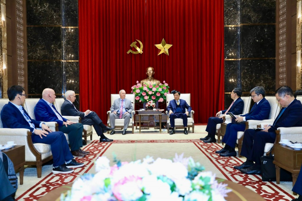 Hỗ trợ, kết nối cho Hà Nội phát triển ngành công nghiệp bán dẫn