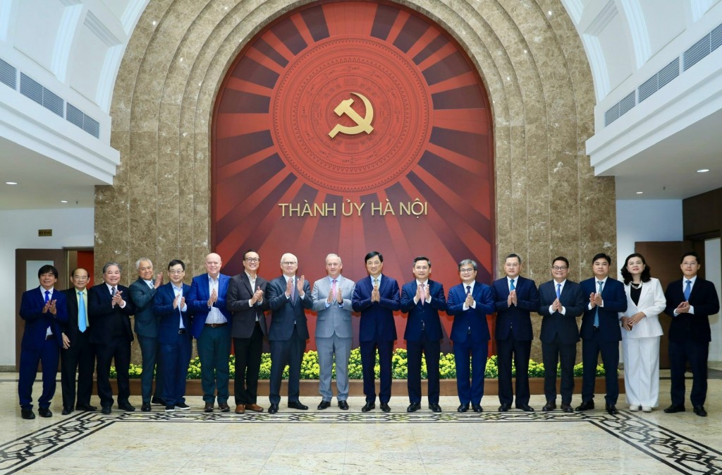 Hỗ trợ, kết nối cho Hà Nội phát triển ngành công nghiệp bán dẫn