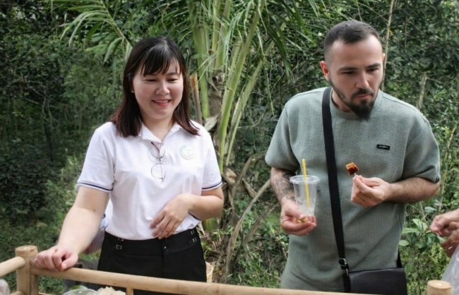 Du lịch sinh thái vườn Bình Mỹ ghi dấu với du khách quốc tế