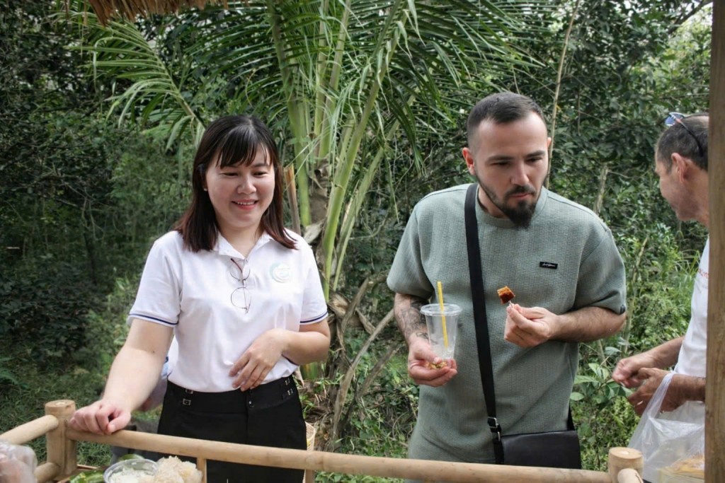 Du lịch sinh thái vườn Bình Mỹ ghi dấu với du khách quốc tế