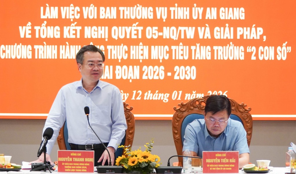 Trưởng ban Chính sách, chiến lược Trung ương Nguyễn Thanh Nghị phát biểu tại buổi làm việc (ảnh: Thu Oanh) Trưởng ban Chính sách, chiến lược Trung ương Nguyễn Thanh Nghị phát biểu tại buổi làm việc (ảnh: Thu Oanh)