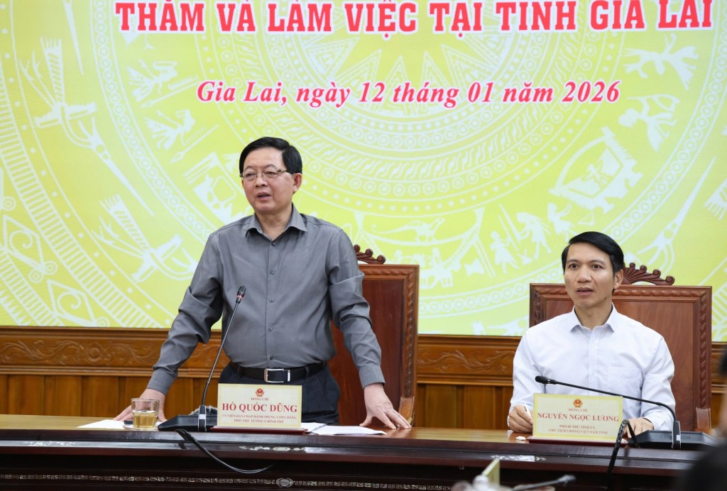 Phó Thủ tướng đề nghị tỉnh Gia Lai phát động một đợt cao điểm ngắn ngày, huy động tối đa lực lượng tại chỗ và lực lượng hỗ trợ để hoàn thành ngay các căn nhà còn lại của đối tượng chính sách - Ảnh: VGP/Gia Huy