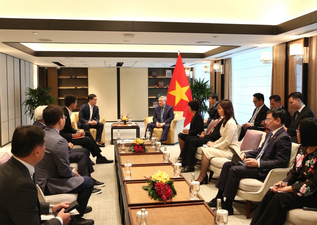 Phó Thủ tướng Thường trực Chính phủ khẳng định Chính phủ Việt Nam khuyến khích các tổ chức tài chính quốc tế uy tín thúc đẩy hợp tác, đầu tư tại Việt Nam - Ảnh: VGP/Nguyễn Hoàng Phó Thủ tướng Thường trực Chính phủ khẳng định Chính phủ Việt Nam khuyến khích các tổ chức tài chính quốc tế uy tín thúc đẩy hợp tác, đầu tư tại Việt Nam - Ảnh: VGP/Nguyễn Hoàng