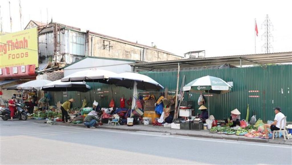 Kiến tạo diện mạo Thủ đô Văn minh - An toàn - Hiện đại Kiến tạo diện mạo Thủ đô Văn minh - An toàn - Hiện đại