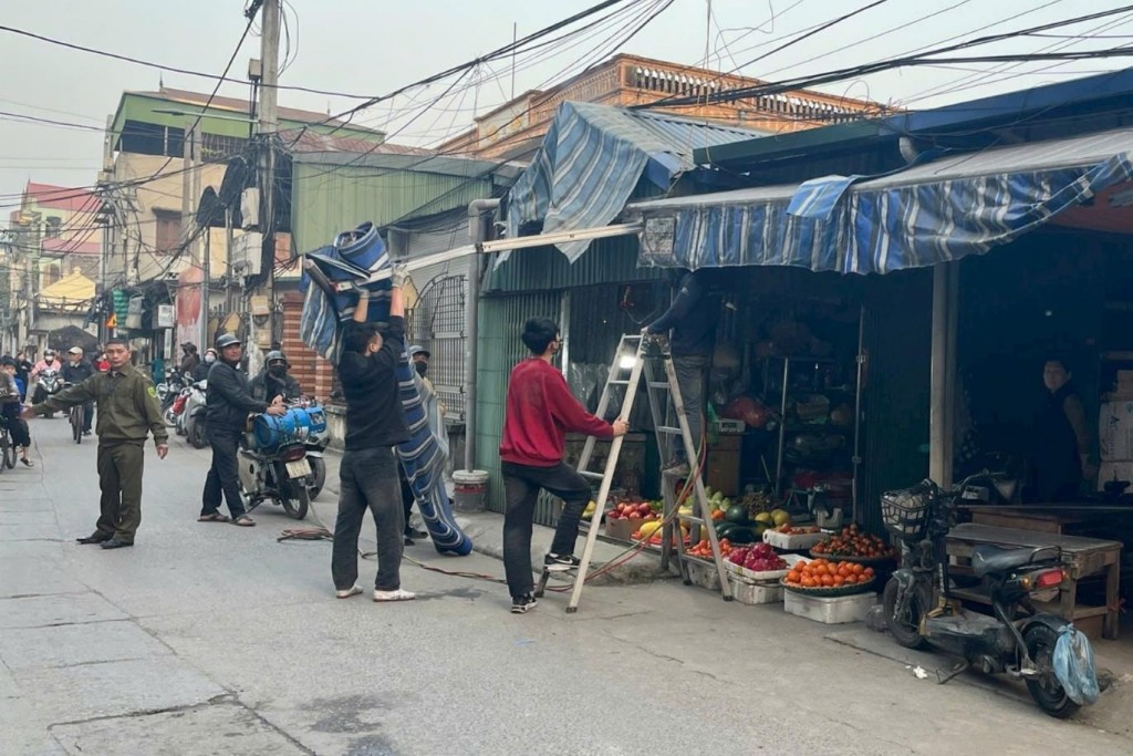 Kiến tạo diện mạo Thủ đô Văn minh - An toàn - Hiện đại Kiến tạo diện mạo Thủ đô Văn minh - An toàn - Hiện đại