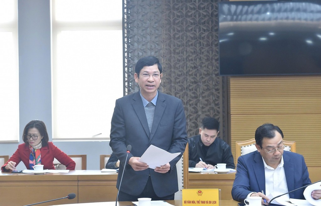 Thứ trưởng Bộ Văn hóa, Thể thao và Du lịch Hồ An Phong báo cáo tại phiên họp - Ảnh: VGP/Giang Thanh Thứ trưởng Bộ Văn hóa, Thể thao và Du lịch Hồ An Phong báo cáo tại phiên họp - Ảnh: VGP/Giang Thanh