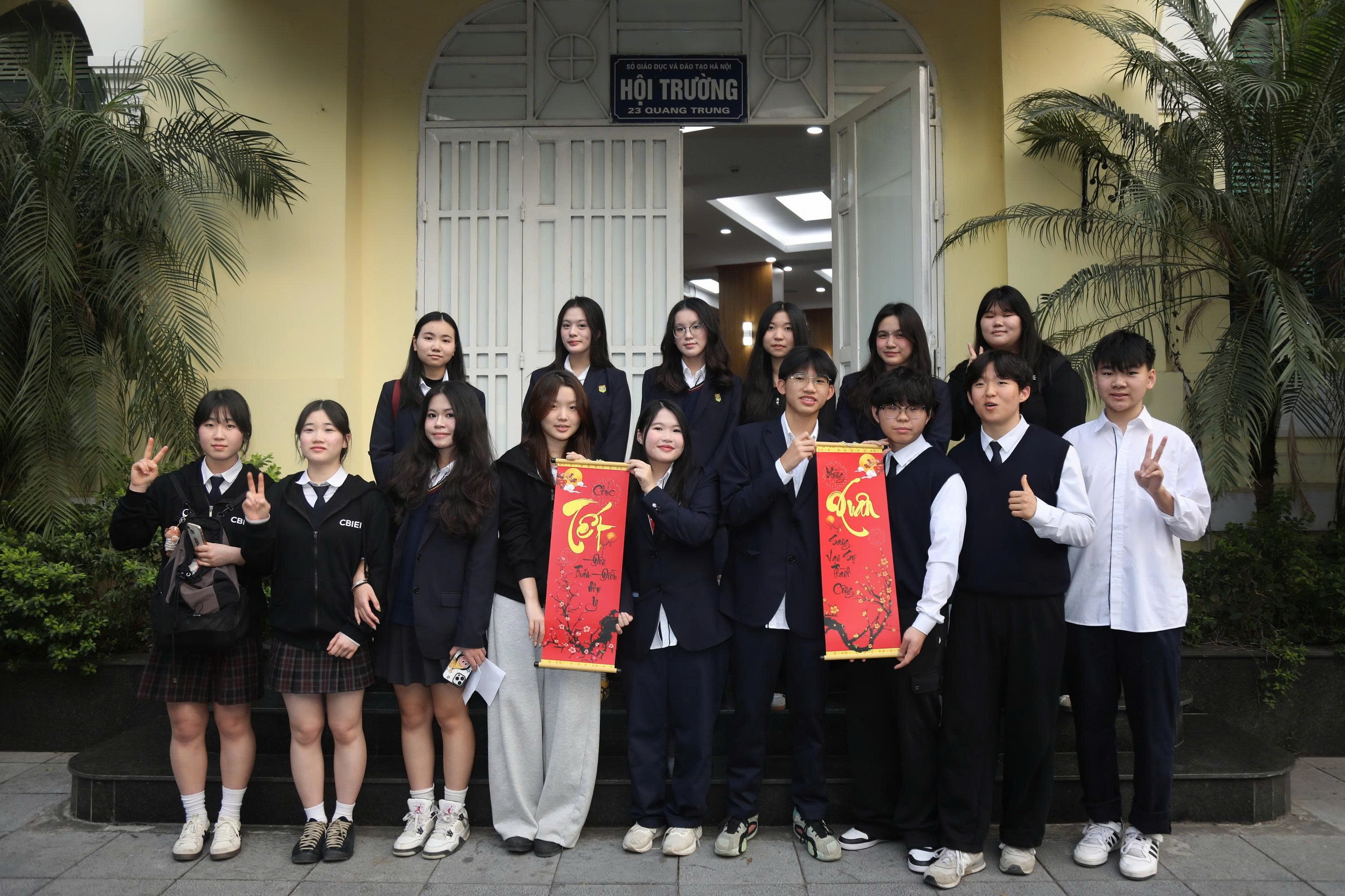 Học sinh Hàn Quốc học tập, giao lưu văn hóa tại Hà Nội