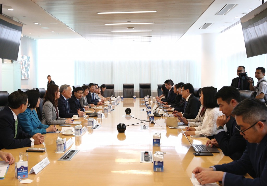 Phó Thủ tướng Thường trực Chính phủ Nguyễn Hòa Bình khẳng định luôn trân trọng tình cảm mà các nhà lãnh đạo qua các thời kỳ của Singapore dành cho Việt Nam - Ảnh: VGP/Nguyễn Hoàng