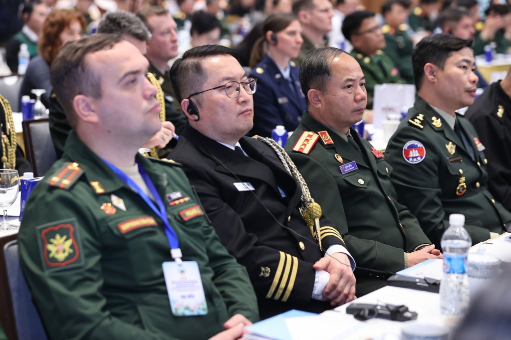 Thủ tướng yêu cầu đẩy nhanh tốc độ khắc phục hậu quả bom mìn