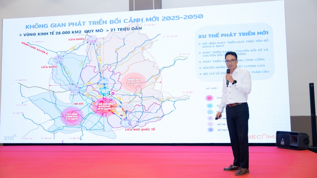 Chuyên gia giới thiệu về điều kiện vận hành Đô thị khoa học công nghệ – Bắc TP Hồ Chí Minh.