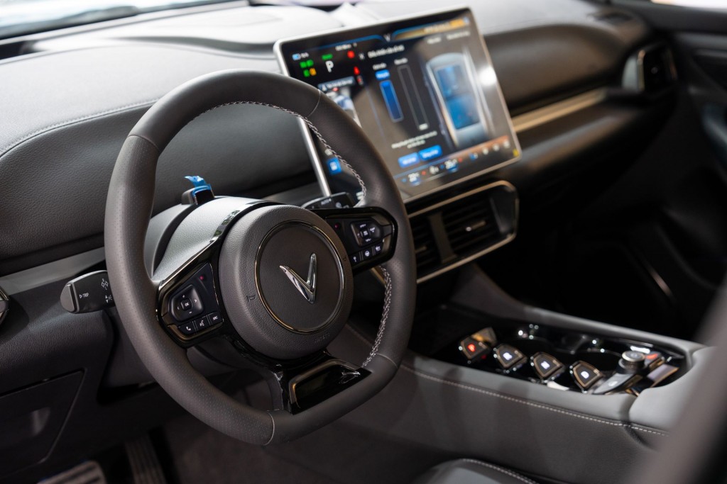 Mua SUV 5 chỗ chơi Tết Bính Ngọ: 3 lý do VinFast VF 8 là lựa chọn hàng đầu