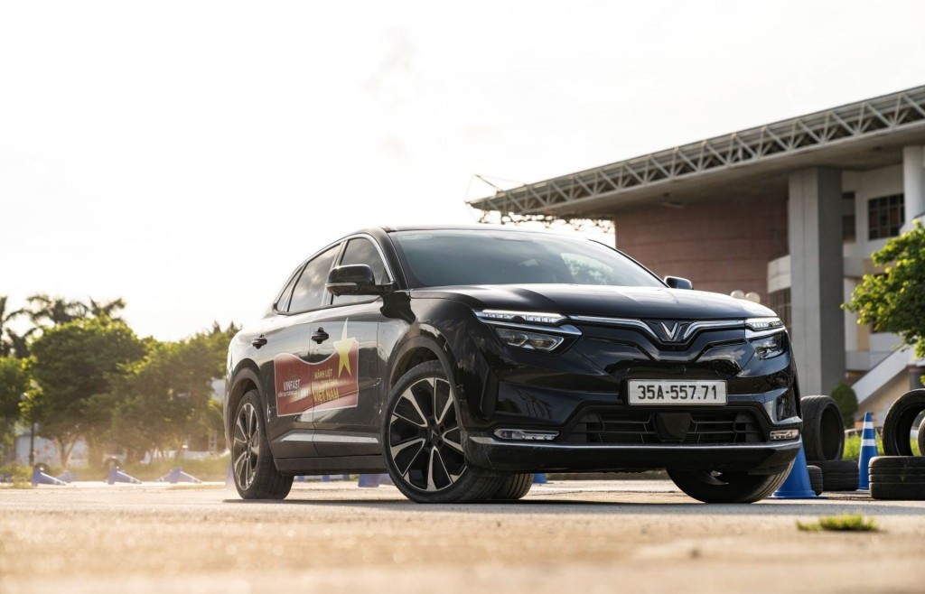 Mua SUV 5 chỗ chơi Tết Bính Ngọ: 3 lý do VinFast VF 8 là lựa chọn hàng đầu