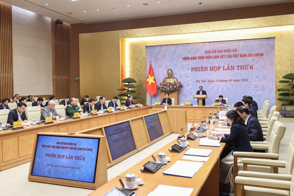 Thủ tướng yêu cầu sớm triển khai thí điểm phân bổ hạn ngạch phát thải và thực hiện Đóng góp do quốc gia tự quyết định NDC - Ảnh: VGP/Nhật Bắc