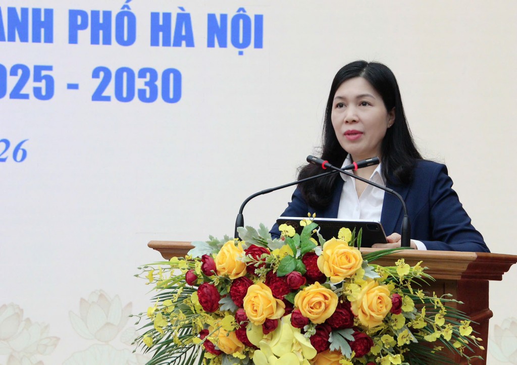 Đồng chí Trần Thị Phương Hoa giữ chức Phó Chủ tịch Thường trực Ủy ban MTTQ Việt Nam TP Hà Nội