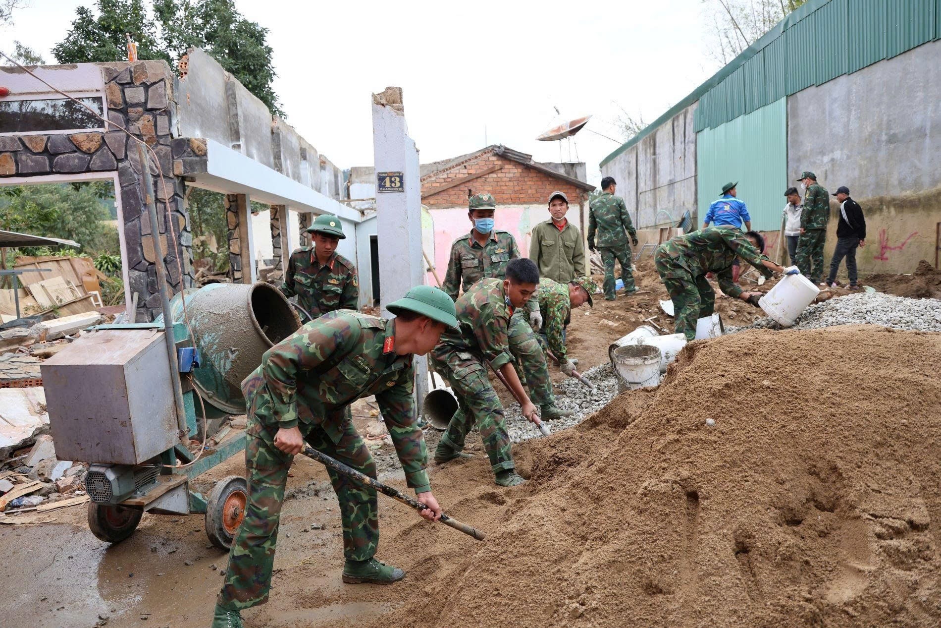 Bảo đảm an sinh xã hội, tạo nền tảng phát triển bền vững