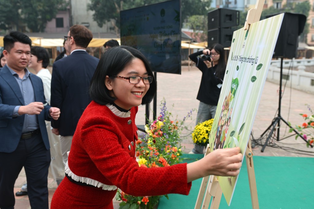 Ngày trồng cây cộng đồng 2026 mở màn đề án “Tre chống lũ” tại Nghệ An Ngày trồng cây cộng đồng 2026 mở màn đề án “Tre chống lũ” tại Nghệ An