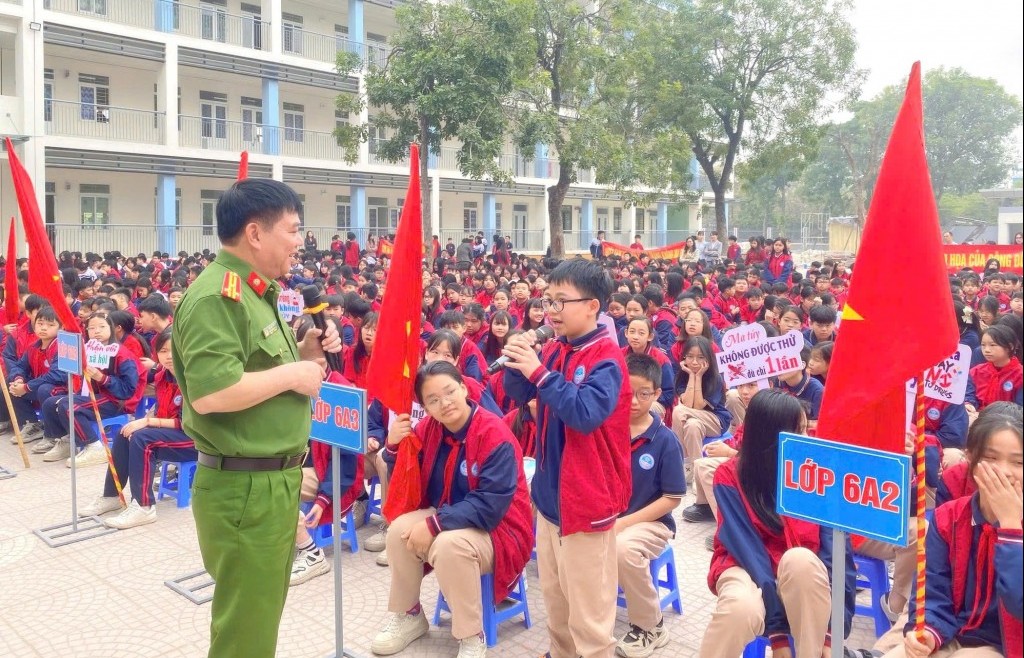 Bát Tràng tăng cường phổ biến pháp luật cho thanh thiếu nhi