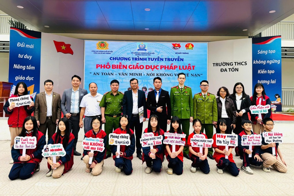 Bát Tràng tăng cường phổ biến pháp luật cho thanh thiếu nhi