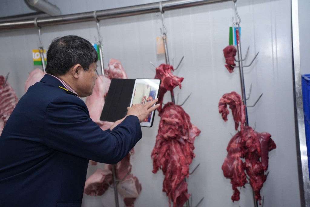 Kiểm tra đột xuất các hệ thống bán lẻ mặt hàng phục vụ Tết