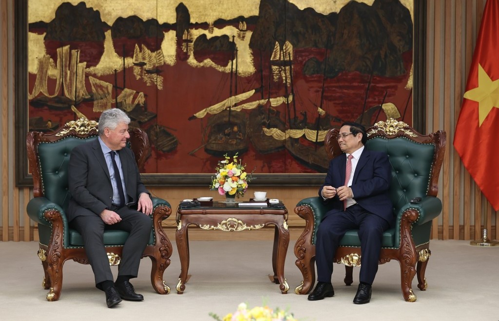 Thủ tướng đề nghị ASML đẩy nhanh việc hình thành Trung tâm Đào tạo, nghiên cứu và phát triển về bán dẫn tại Việt Nam