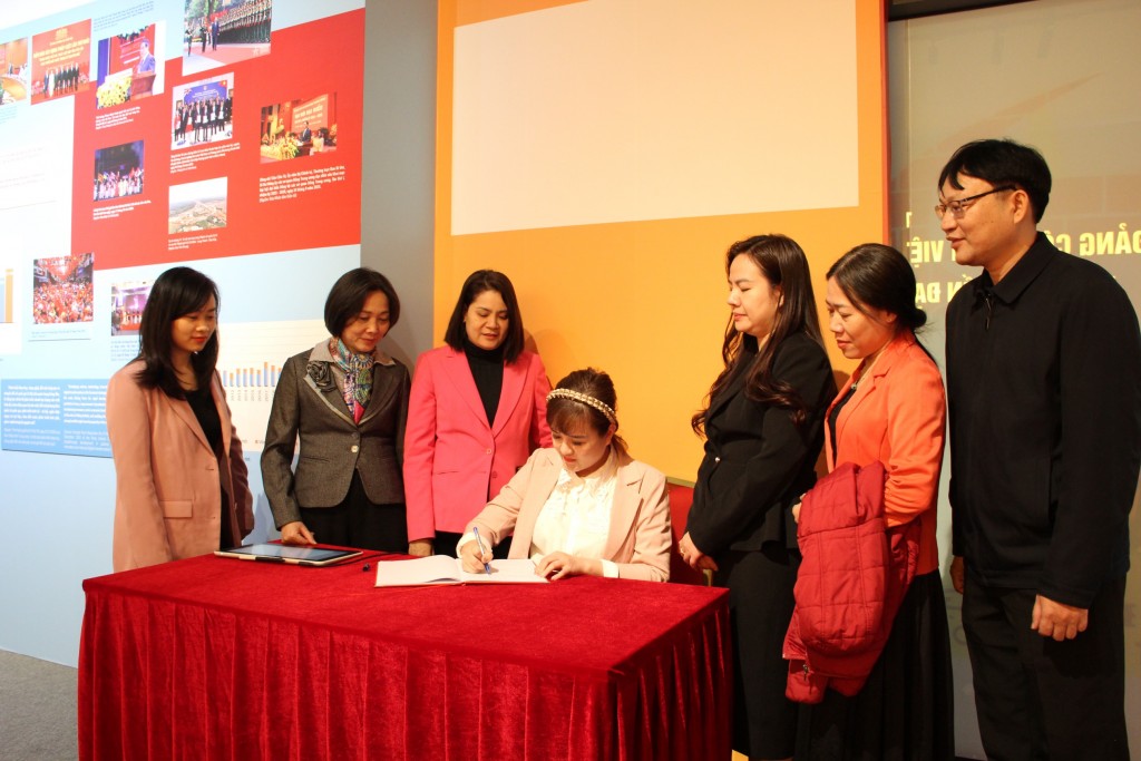 Biết ơn, tự hào về Đảng Cộng sản Việt Nam quang vinh