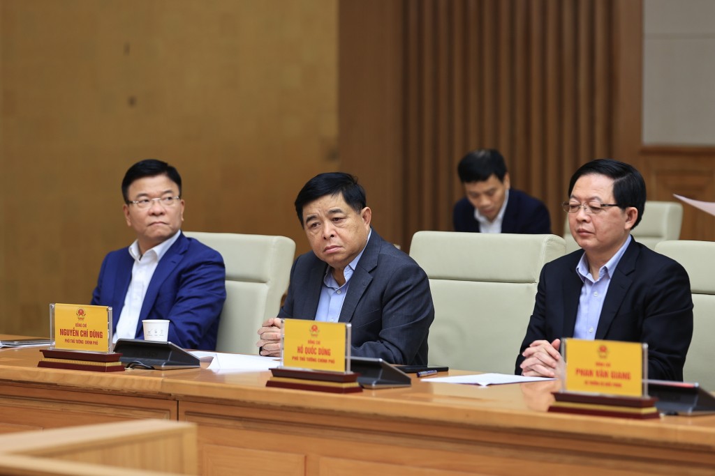 Các Phó Thủ tướng Lê Thành Long, Nguyễn Chí Dũng, Hồ Quốc Dũng dự Hội nghị - Ảnh: VGP/Nhật Bắc