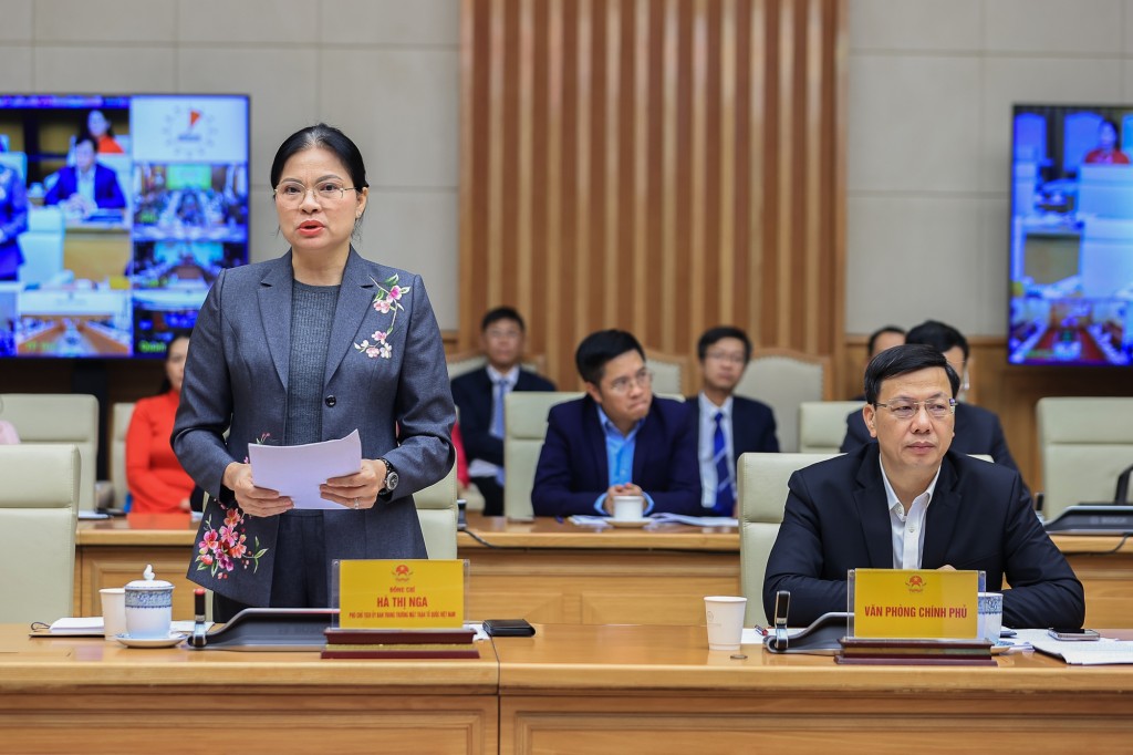 Đồng chí Hà Thị Nga, Phó Chủ tịch - Tổng Thư ký Ủy ban Trung ương Mặt trận Tổ quốc Việt Nam, phát biểu tại Hội nghị - Ảnh: VGP/Nhật Bắc