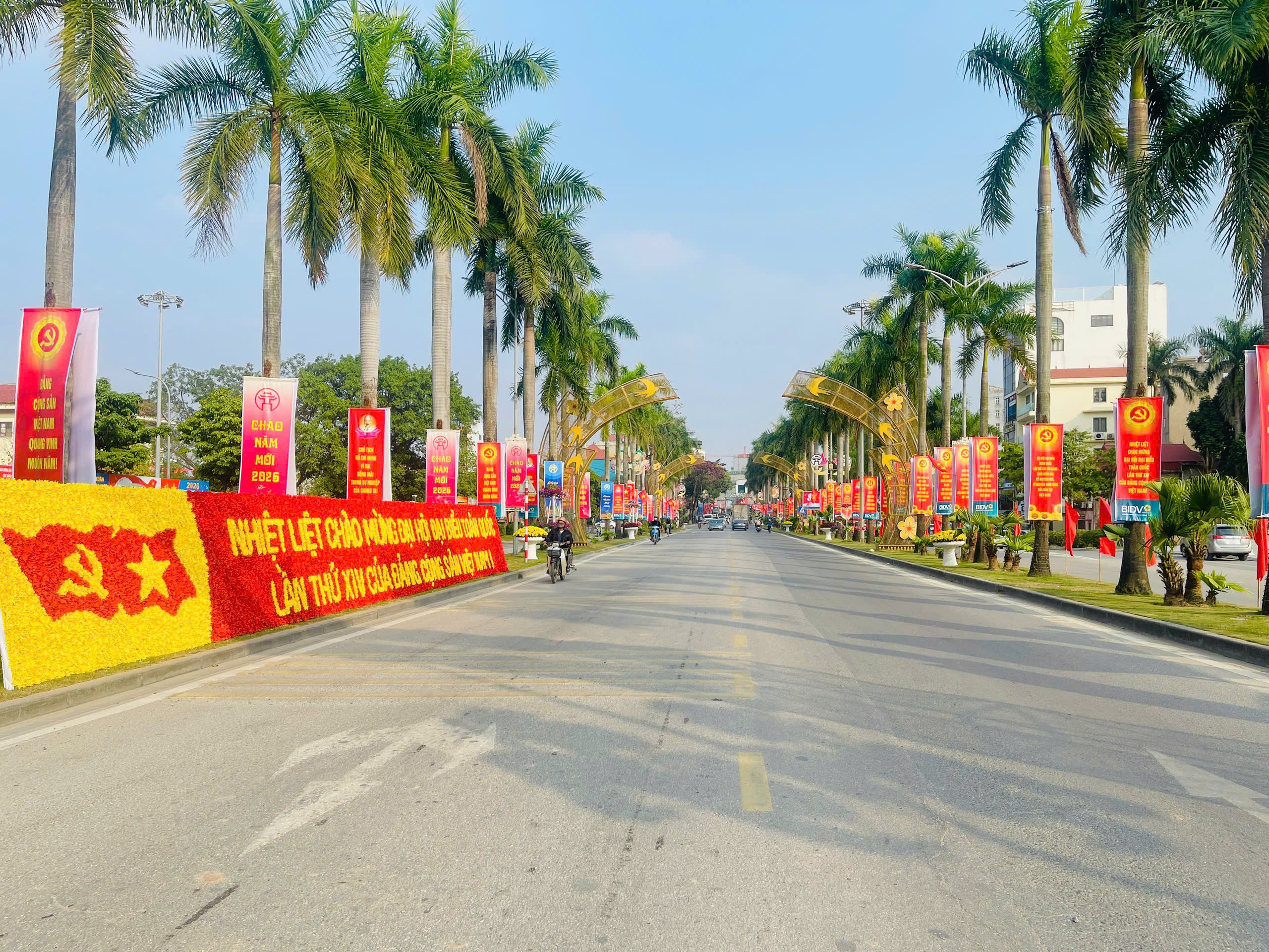 Phụ nữ Hà Nội đẩy mạnh tuyên truyền trực quan về Đại hội Đảng