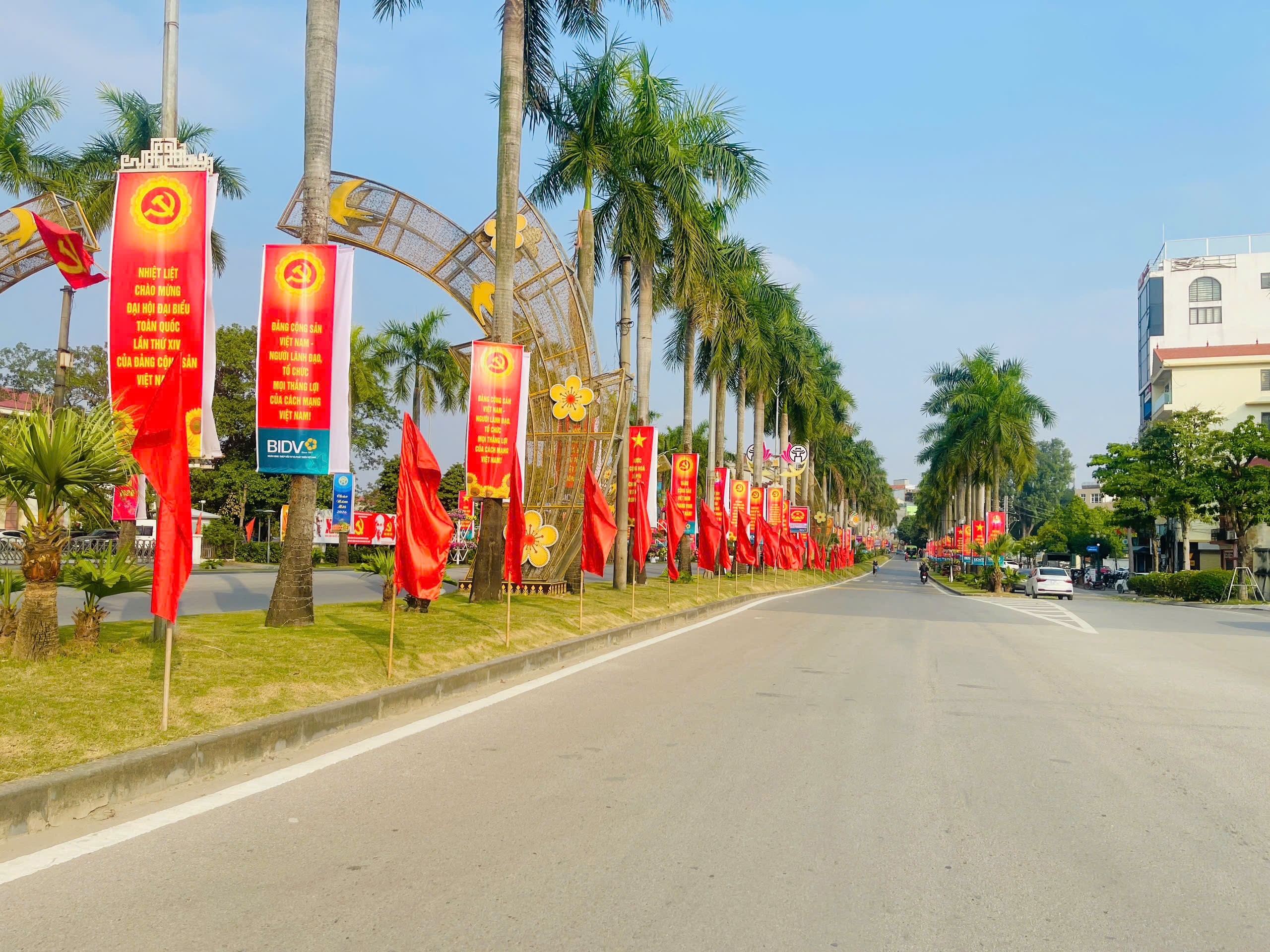 Phụ nữ Hà Nội đẩy mạnh tuyên truyền trực quan về Đại hội Đảng