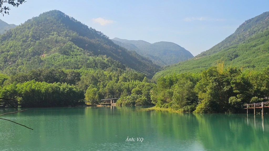 Hoang sơ khu du lịch sinh thái Thuỷ điện Duy Sơn