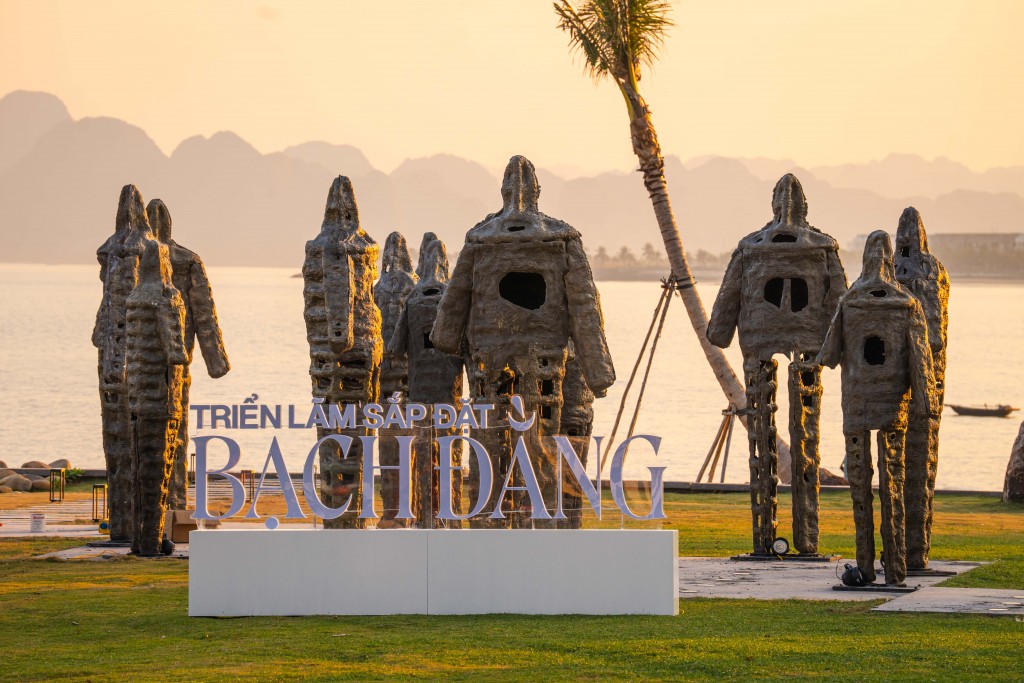 UBND TP Hồ Chí Minh tặng Bằng khen họa sĩ Lê Hữu Hiếu