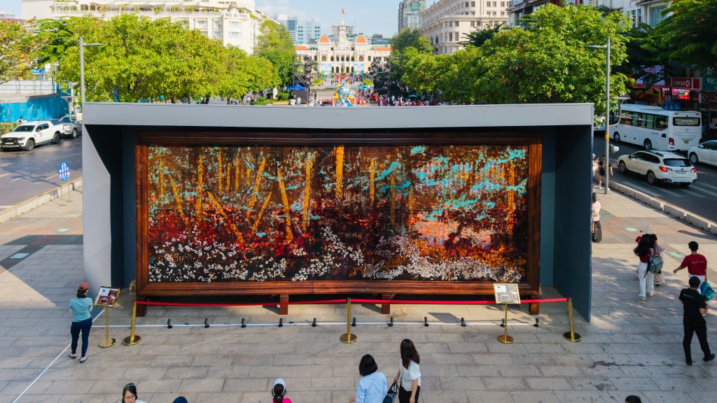 UBND TP Hồ Chí Minh tặng Bằng khen họa sĩ Lê Hữu Hiếu