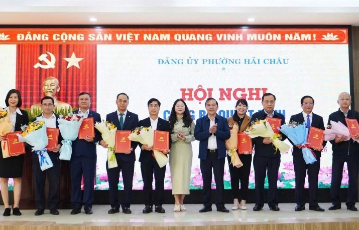 Đà Nẵng: Đảng ủy phường Hải Châu tiếp nhận tổ chức Đảng trực thuộc