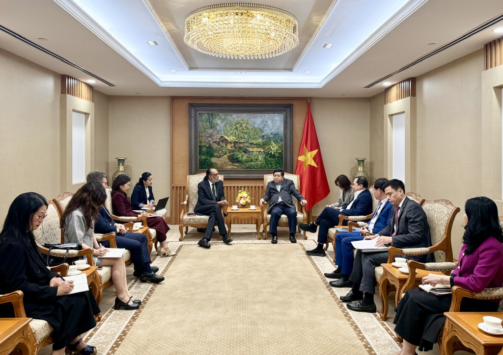 Phó Thủ tướng đề nghị Liên Hợp Quốc mở rộng hợp tác nâng cao năng lực số cho các chuyên gia, nhà khoa học Việt Nam trong các hoạt động của Liên Hợp Quốc - Ảnh: VGP/Thu Sa