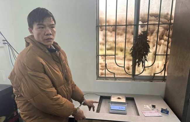 Xã Bế Văn Đàn (Cao Bằng): Bắt quả tang đối tượng sử dụng trái phép chất ma túy