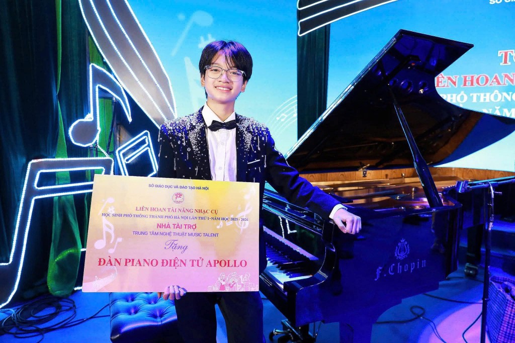 Cao Phú Quý giành Huy chương vàng môn Piano
