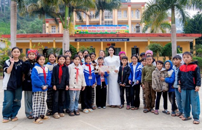 “Nấu ăn cho em” - Bữa cơm ấm giữa mùa đông vùng cao Lào Cai