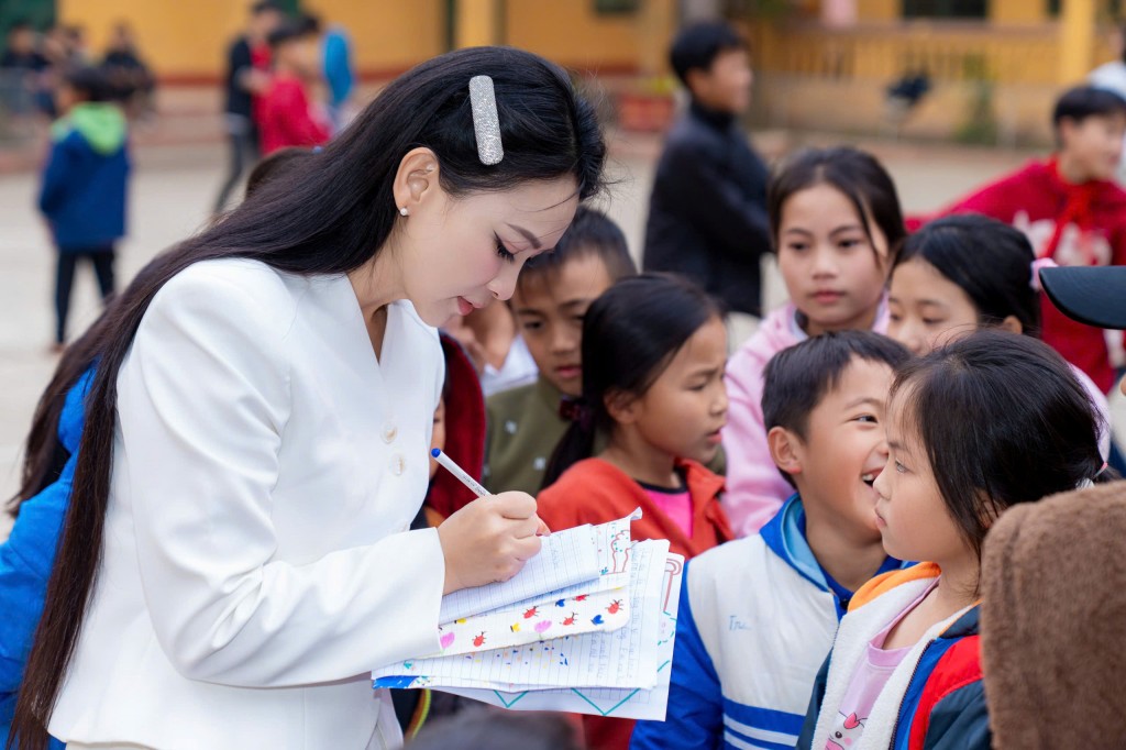“Nấu ăn cho em” - Bữa cơm ấm giữa mùa đông vùng cao Lào Cai
